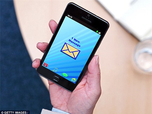 Phát hiện mối liên hệ giữa điện thoại di động và bệnh ung thư - 1