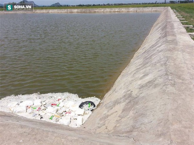 Đau đớn đám tang 3 anh em chết đuối: Sao con không tỉnh dậy... - Ảnh 9.