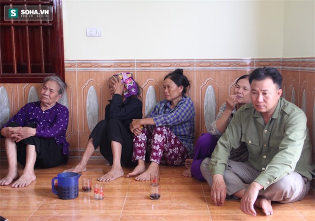 Đau đớn đám tang 3 anh em chết đuối: Sao con không tỉnh dậy... - Ảnh 5.