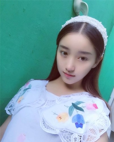 Hot girl 18 tuổi Trung Quốc khiến dân tình mê mệt vì xinh như nữ thần - Ảnh 9.