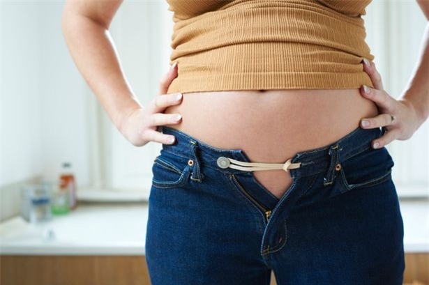 Cách đơn giản nhất 'là phẳng' chiếc bụng sưng to như mang bầu