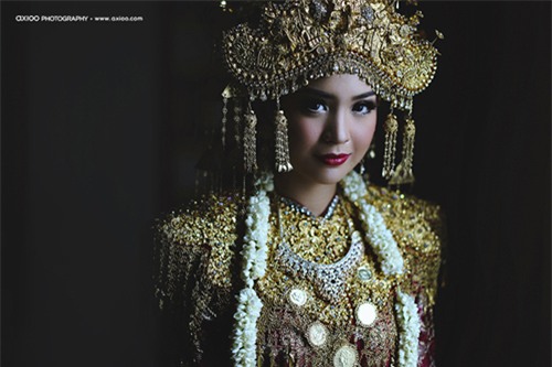 Đám cưới 'dát' vàng của tài tử điển trai nhất Indonesia