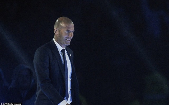 Ronaldo bùng nổ trước 80.000 CĐV Real Madrid trên sân Bernabeu - Ảnh 8.