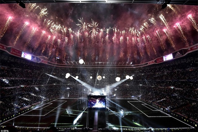 Ronaldo bùng nổ trước 80.000 CĐV Real Madrid trên sân Bernabeu - Ảnh 9.