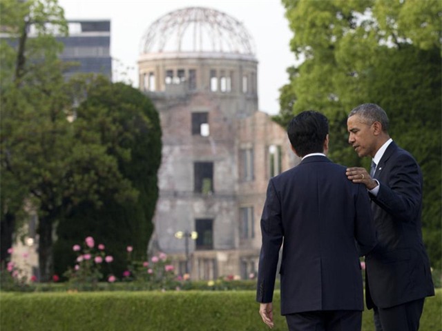 Ở Nhật, người dân cũng xếp hàng và háo hức đón chờ Tổng thống Obama - Ảnh 1.