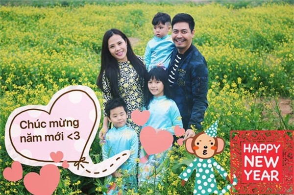 Phan Anh cho biết niềm vui cùng sự bình yên của vợ con là nguồn động lực to lớn giúp anh thêm vững vàng và không ngừng cố gắng để mang đến cuộc sống tốt cho các con.