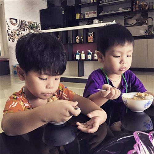 nhung lan mc phan anh 'lay long' chi em vi cham con qua gioi - 4