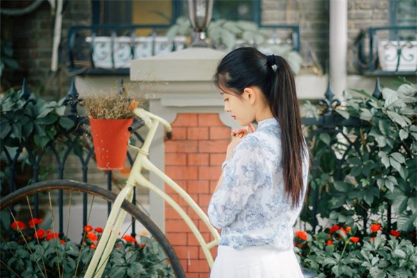 Tóc đuôi ngựa và 5 biến tấu chẳng cần phụ kiện vẫn mê hoặc bao ánh nhìn