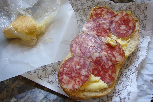 Có món gì trong căn-tin trường học trên thế giới