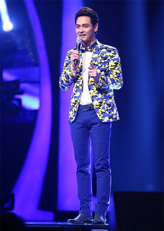 Phan Anh - quy ong sac mau tren san khau hinh anh 7