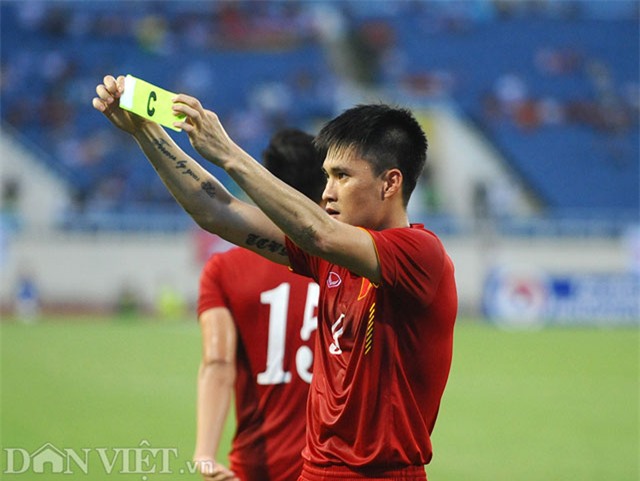 nhung khung hinh an tuong tran dt viet nam thang syria 2-0 hinh anh 3