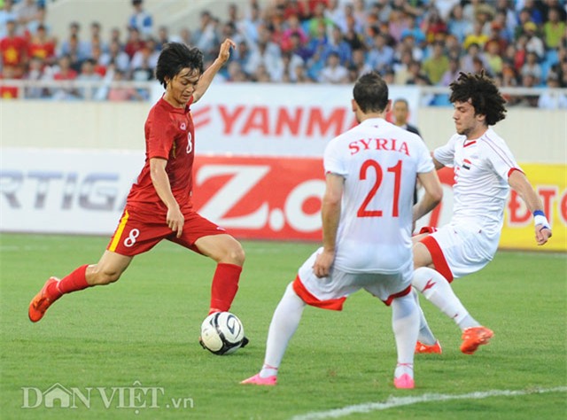 nhung khung hinh an tuong tran dt viet nam thang syria 2-0 hinh anh 4
