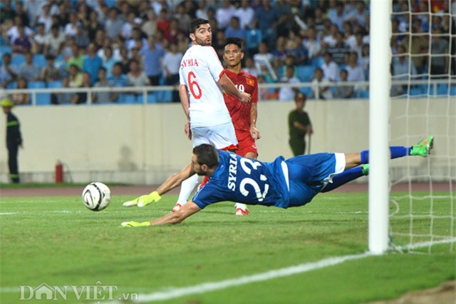 nhung khung hinh an tuong tran dt viet nam thang syria 2-0 hinh anh 9