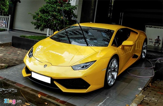 Sieu xe Lamborghini Huracan truoc nha Cuong Dola hinh anh 1