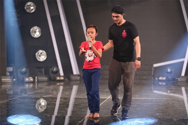 Hanh trinh nhieu nuoc mat cua 'cau be dam cuoi' Ho Van Cuong hinh anh 2