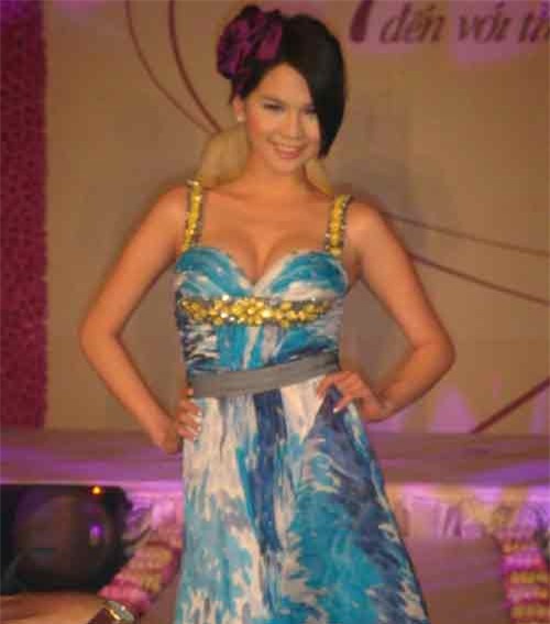 ngoc trinh, nu hoang noi y, vong eo 56