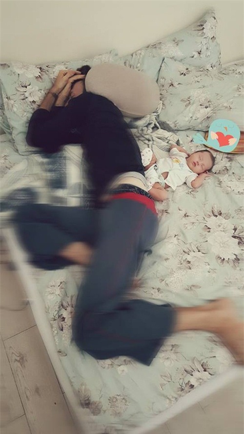 phuong vy khoe anh can mat con gai 1 thang tuoi - 3