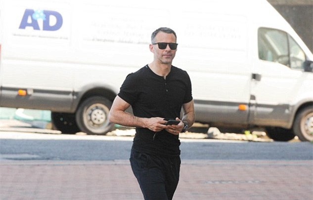 Ryan Giggs, Mourinho, MU, Man Utd,Van Gaal từ chức