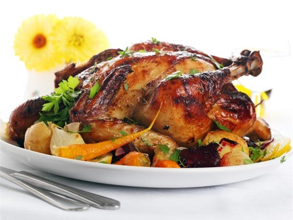 7 thuc pham nen han che khi thoi tiet nang nong hinh anh 2