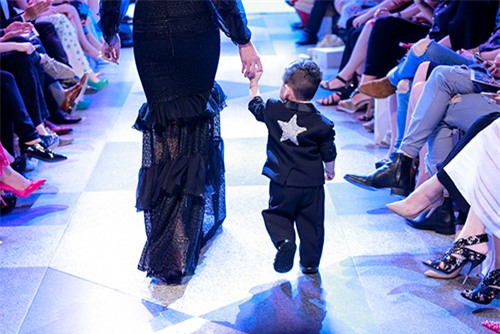 Sao Việt rộ mốt mang con lên sàn diễn thời trang - 3