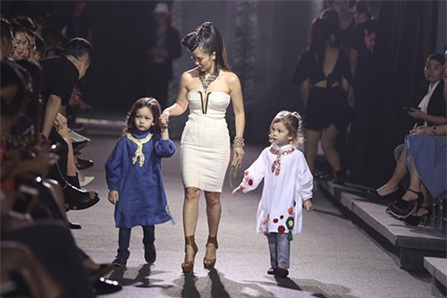 Sao Việt rộ mốt mang con lên sàn diễn thời trang - 5