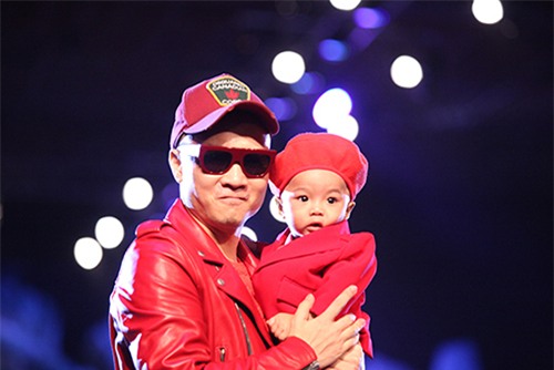 Sao Việt rộ mốt mang con lên sàn diễn thời trang - 13