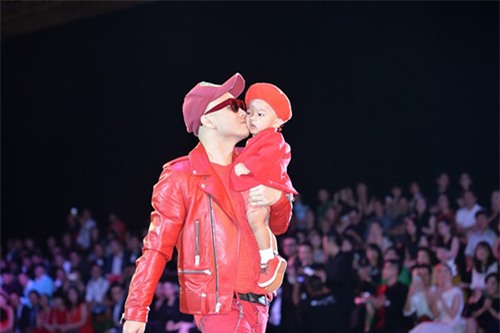 Sao Việt rộ mốt mang con lên sàn diễn thời trang - 14