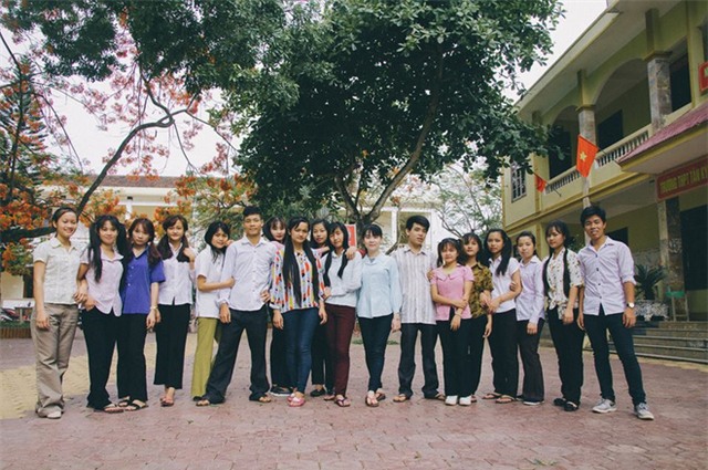 Ảnh kỷ yếu của bố mẹ chúng mình cách đây 30 năm trông thế nào? - Ảnh 10.