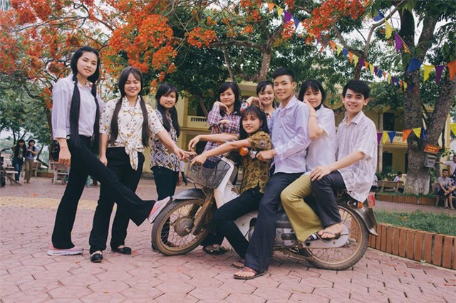 Ảnh kỷ yếu của bố mẹ chúng mình cách đây 30 năm trông thế nào? - Ảnh 4.