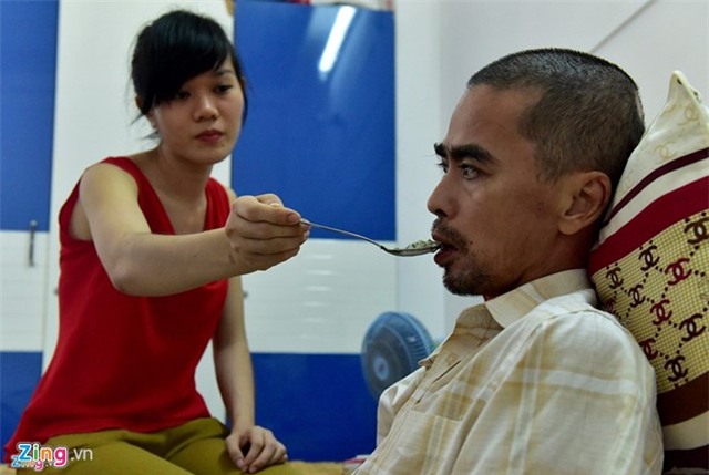 Diễn viên Nguyễn Hoàng nhập viện ghép hộp sọ - Ảnh 1.