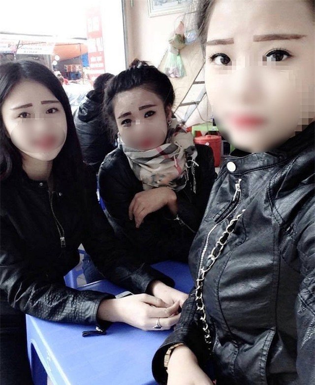 Make up chưa chắc làm bạn xinh hơn, nhưng khiến chúng ta giống hệt nhau thì chắc chắn! - Ảnh 16.