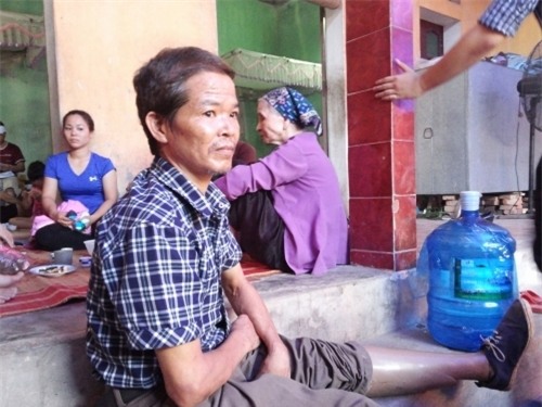 Tang thương bao trùm xóm nhỏ có 5 người chết nghi bị điện giật - Ảnh 3