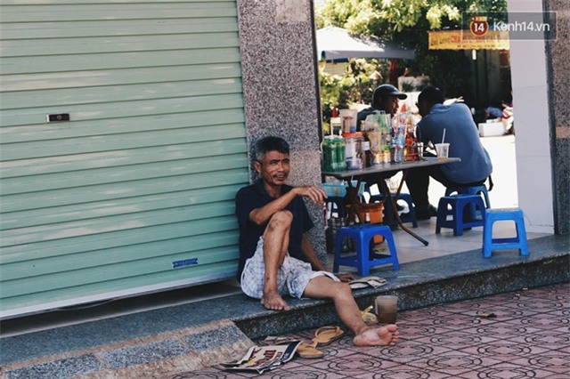 Những xóm trọ nghèo giữa trời 40 độ, hầm hập như cái lò thiêu! - Ảnh 12.