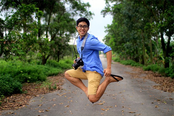 Và khi còn trẻ, hãy cứ làm những việc mà đôi khi người khác nghĩ là “dại khờ”, miễn là mình yêu thích và cảm thấy vui vẻ. Nhưng đi liền với nó là trách nhiệm, vì mỗi người không phải là cá thể riêng biệt”, Tuấn chia sẻ.