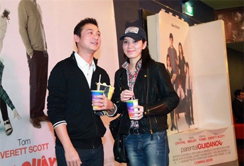 Bên cạnh sự nghiệp thành công,Anh Tuấn cũng có một tổ ấm hạnh phúc. Nam MC luôn thể hiện tình cảm yêu thương hết mực khi kể về bà xã trước báo giới: 