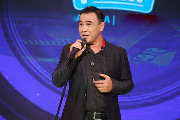 Không chỉ thành công với nghiệp diễn, Quyền Linh cũng là một MC được đông đảo khán giả yêu thích và mến mộ.