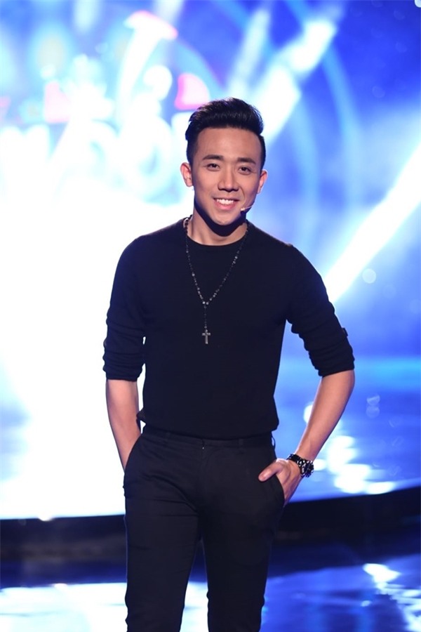 Với khả năng hoạt ngôn, ứng biến linh hoạt trên sân khấu cùng nét duyên dáng rất riêng, Trấn Thành nhanh chóng chiếm được cảm tình của khán giả với vai trò người dẫn chương trình qua các gameshow Giọng hát Việt, Đồ rê mí, Ai thông minh hơn học sinh lớp 5, Người bí ẩn, Vì bạn xứng đáng,…