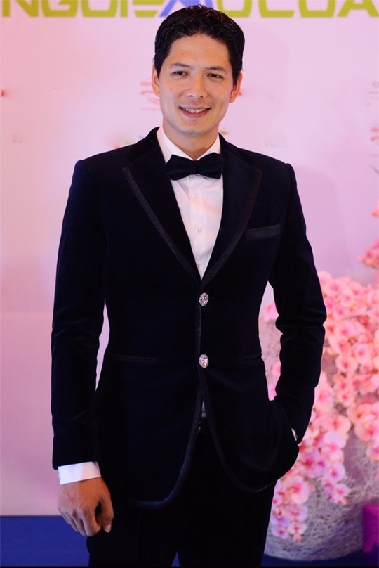 Ngoại hình điển trai phong độ cùng tài năng nghệ thuật giúp Bình Minh đạt giải Mai Vàng cho hạng mục Nam diễn viên chính được yêu thích nhất.