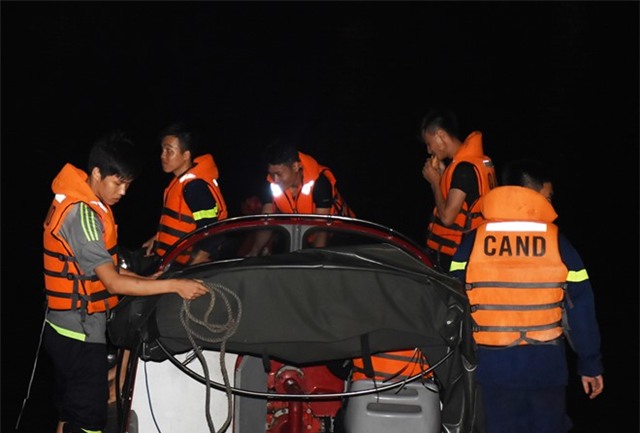 Giang luoi cua song Han tim 3 nguoi mat tich hinh anh 4