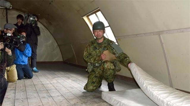 Vu be trai bi bo roi trong rung Nhat: Bai hoc cho nguoi lon hinh anh 1