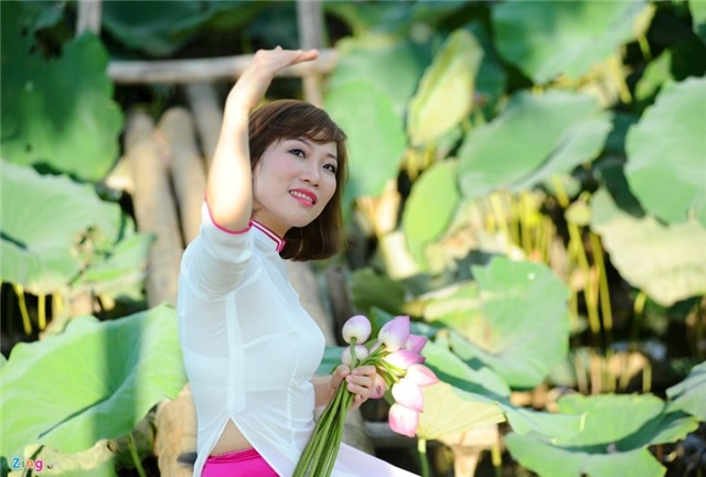 Gioi tre Ha thanh doi nang tao dang voi sen mat mua hinh anh 13