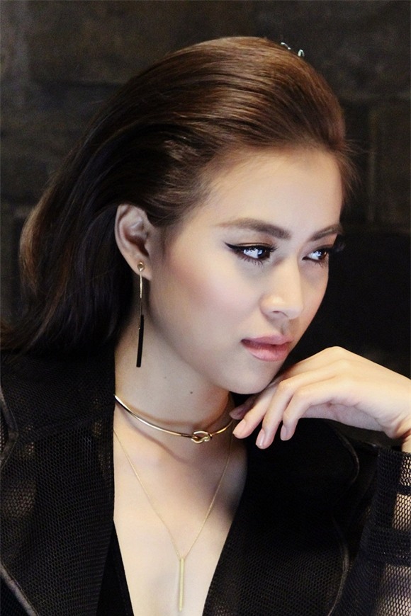 hoangthuylinh-14-ngoisao 0