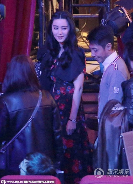 Muôn chuyện chào hỏi của Showbiz Châu Á: Bị chỉ trích hay phớt lờ không còn là chuyện lạ! - Ảnh 2.