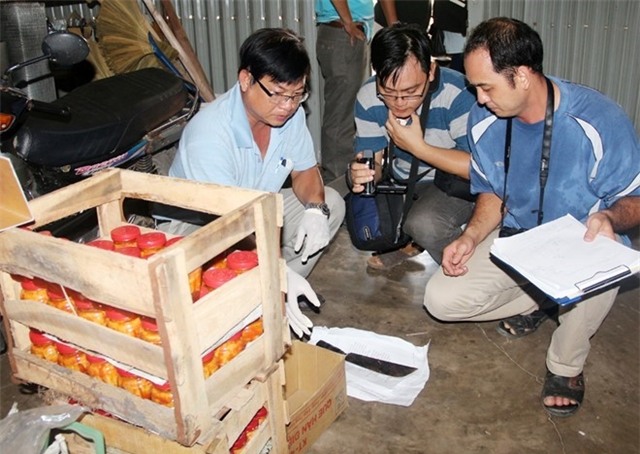 Hai con cua cuu cau thu bong da co dau hieu chet ngat hinh anh 1