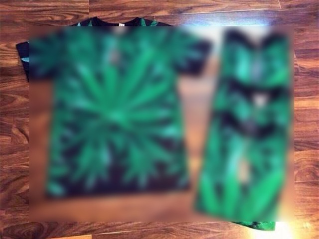 ban hoac mac ao in la can sa co the bi phat 100 trieu dong - 1