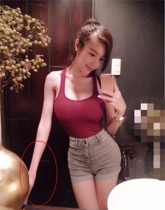 Thời gian chưa sinh hai thiên thần Caide và Alfie, Elly Trần không ít lần bị