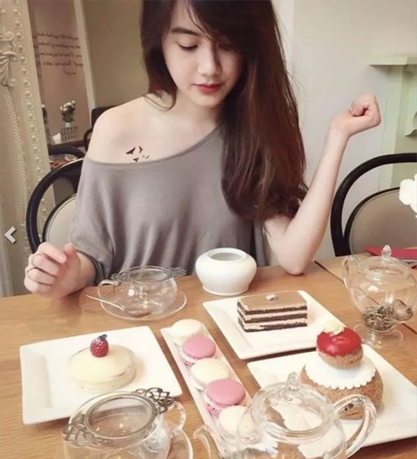 Cô thường check in ở những quán ăn sang chảnh