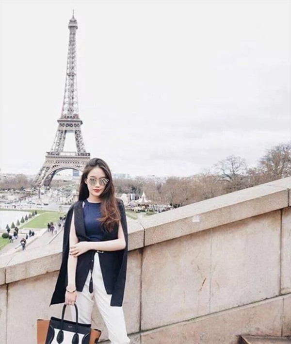 Phoiphailin Sivilay cũng thường xuyên đi du lịch