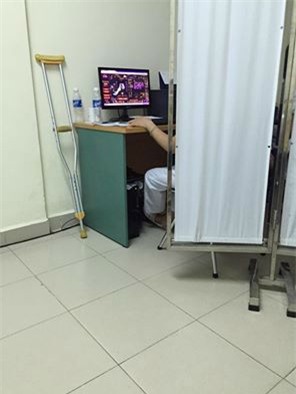 Thực hư bác sĩ Hải Dương chơi game để bà bầu khám thai chờ lâu? - Ảnh 2