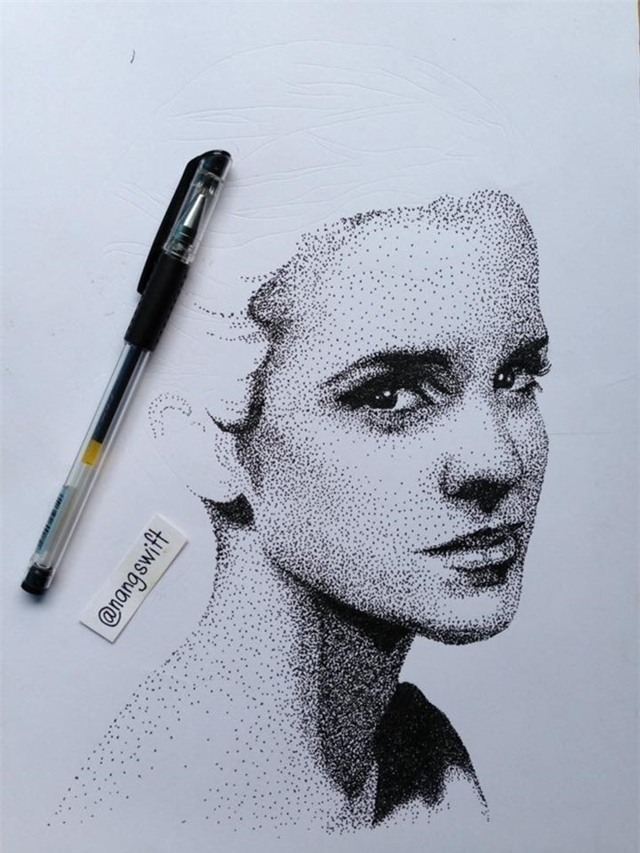 9X co tai ve tranh chan dung tu hang chuc nghin cham nho hinh anh 2